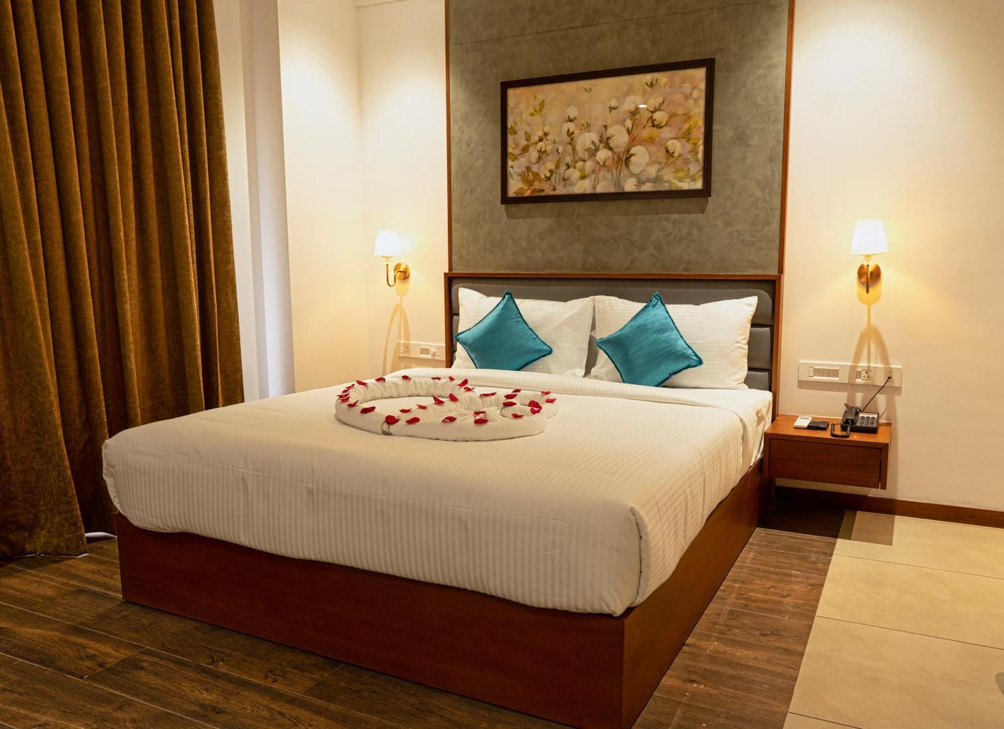 Hotel Gokulam Park Guruvāyūr Extérieur photo