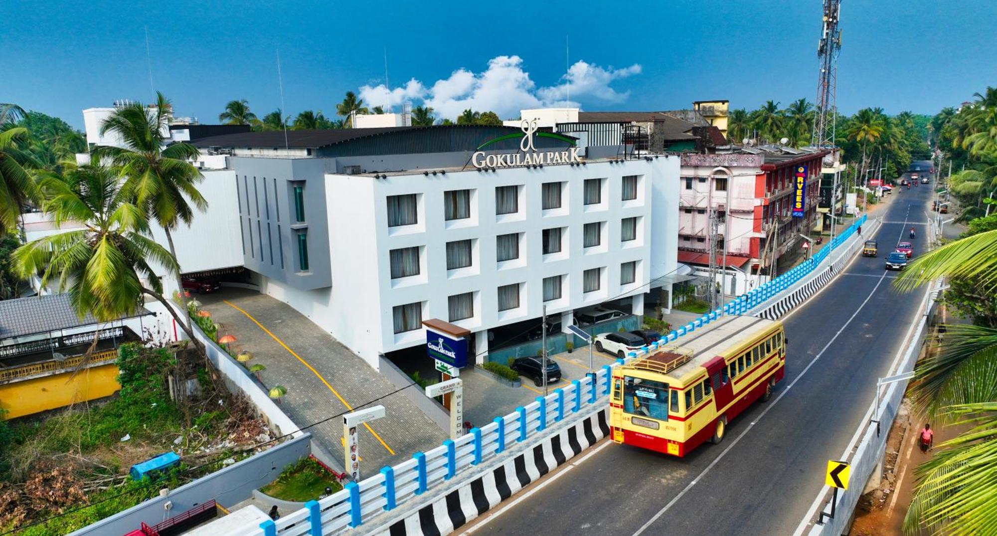 Hotel Gokulam Park Guruvāyūr Extérieur photo